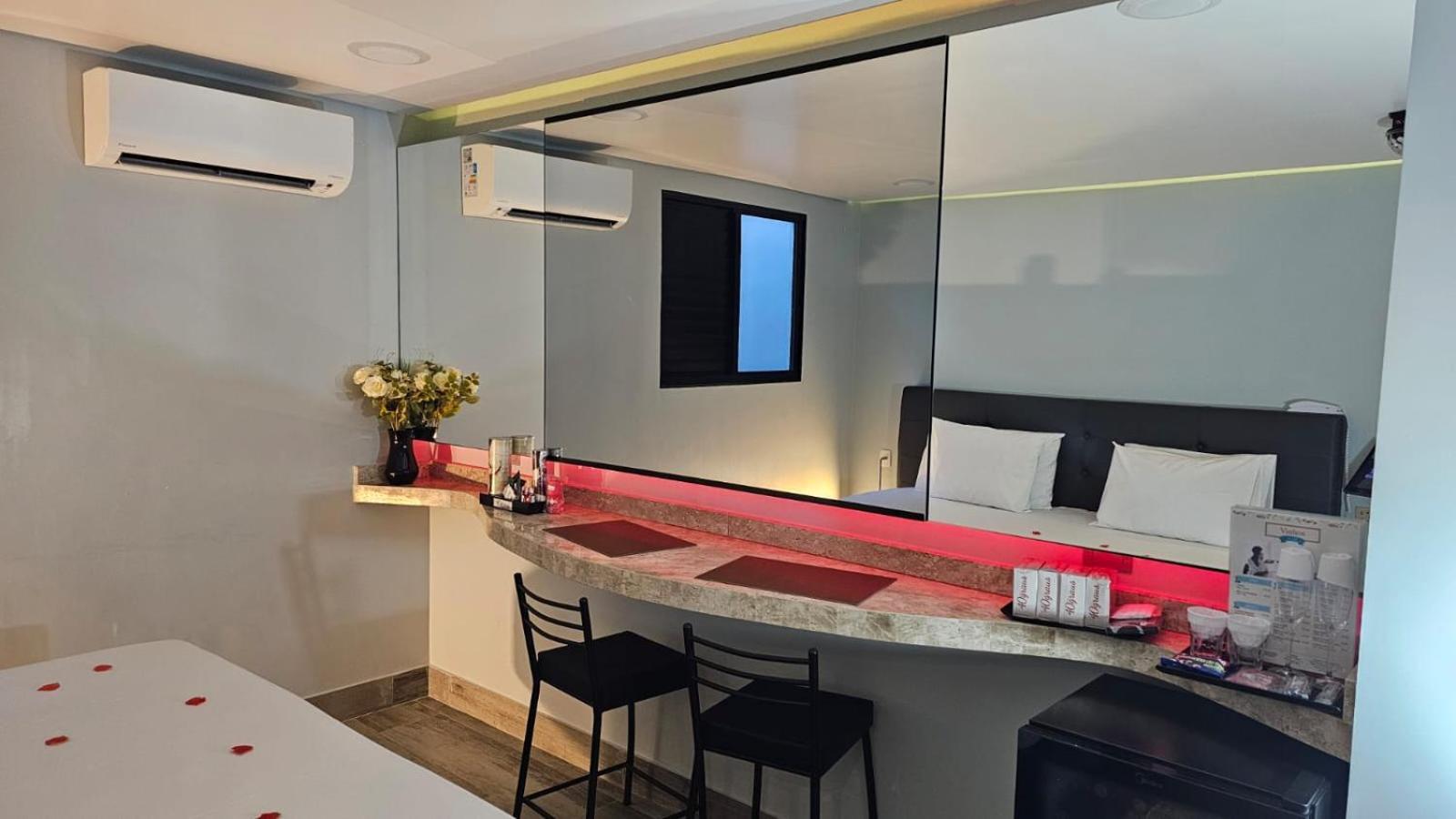 A2 Suites - Hotel E Motel Núcleo Bandeirante Kültér fotó